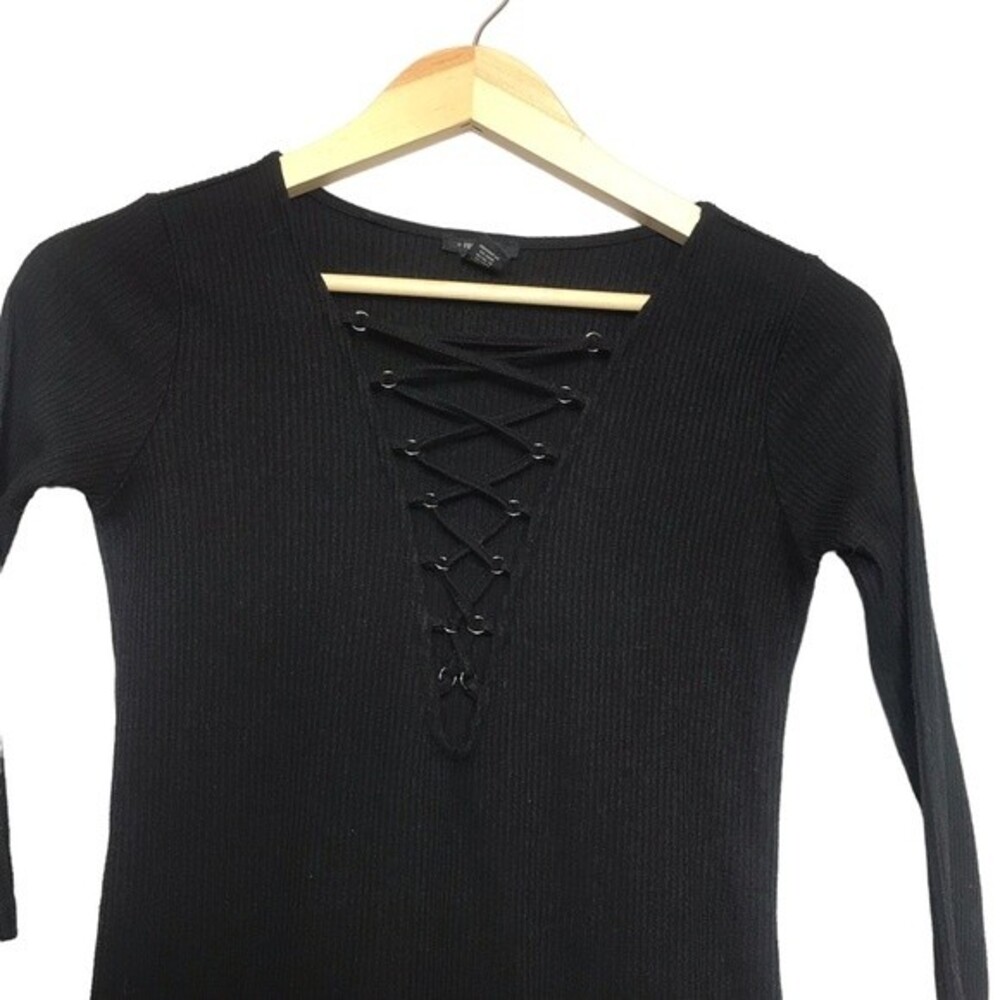 Black tight dress with front cross design size small - Picture 6 of 8